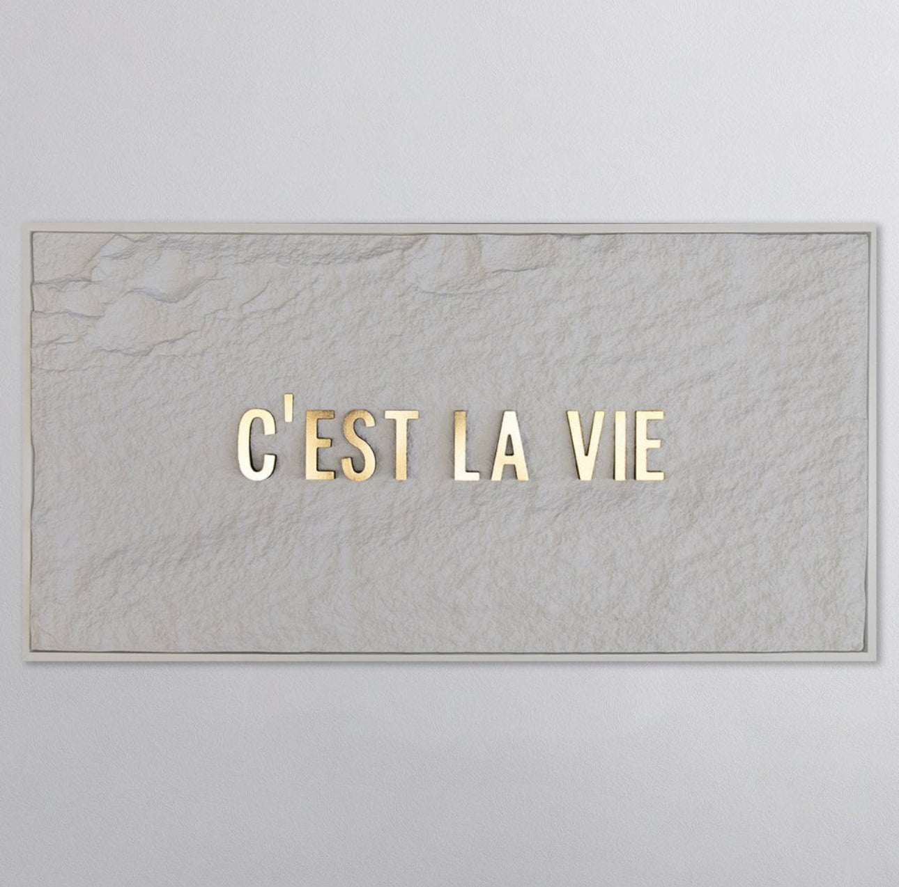 C'EST LA VIE - GOLD 3D TEXT ON ALABASTER