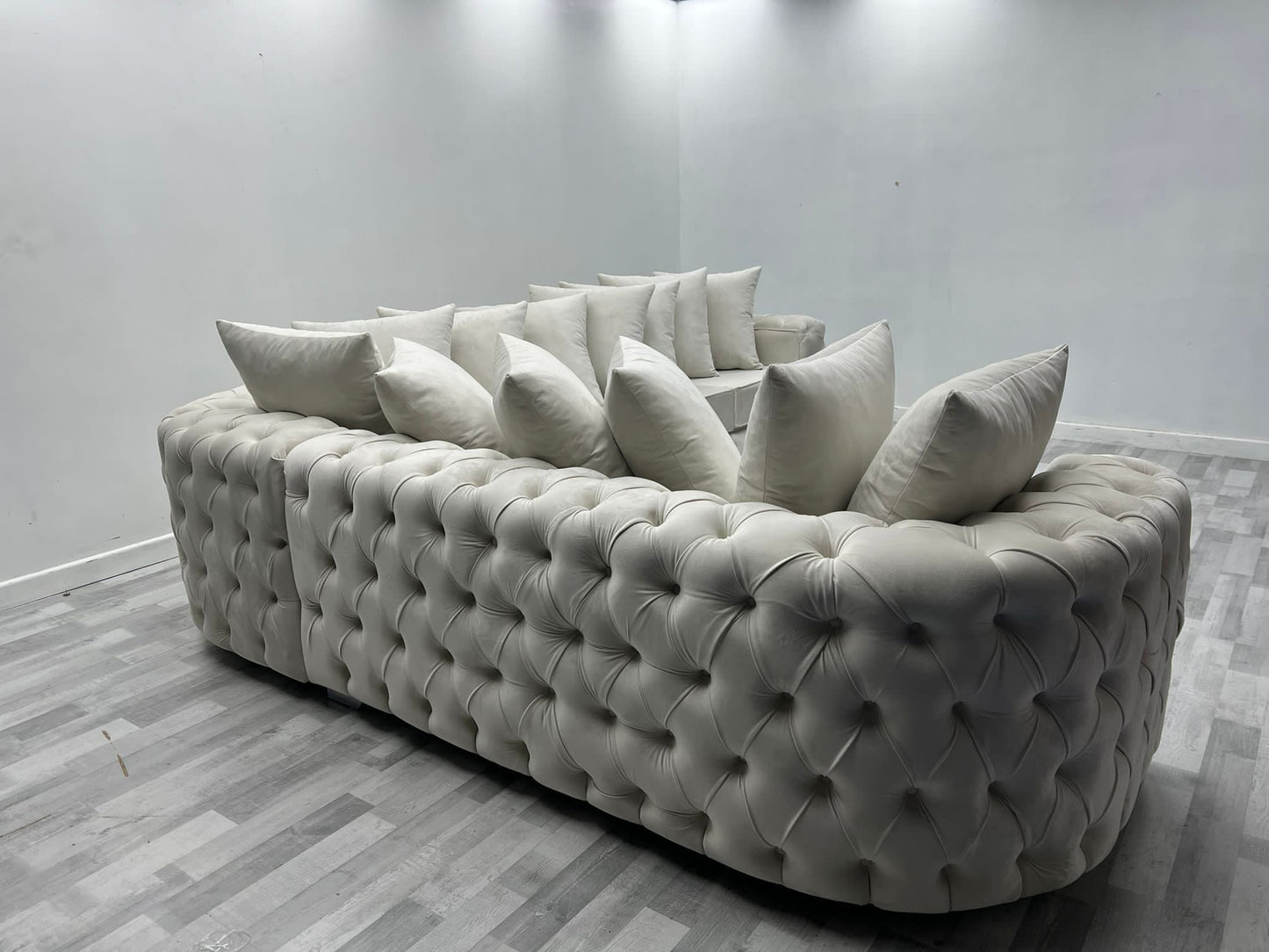 Rouge Full Button sofa